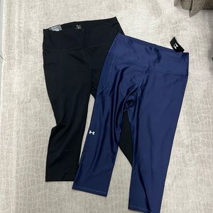 Bundles Women’s capri leggings XXL/1X black and blue